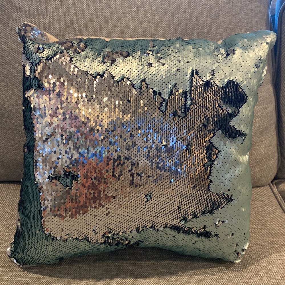 Decorative sequin pillow